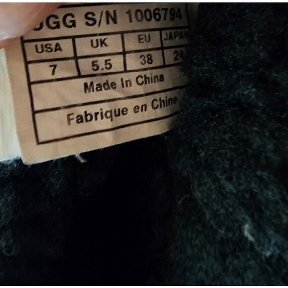 UGG Australia PATTEN Black Suede Sheepskin Boots Size US 7 #1006794 - Picture 6 of 9